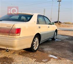 تۆیۆتا کراون